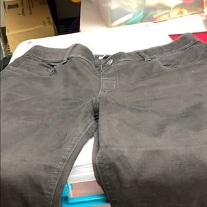 Riders By Lee Women's Capri Pants Size 16 M Black Mid Rise Front Button